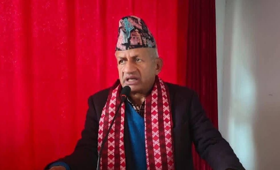 ज्ञवालीकाे प्रश्न  - ‘के तपाईं कपालमा चाया पर्यो भनेर गर्धन नै छिनाउनु हुन्छ ?’